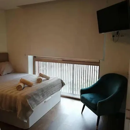 Beautiful Apartment-campo Pequeno בית הארחה