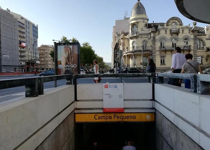 Гостевой дом Beautiful Apartment-campo Pequeno 3*